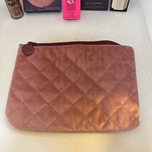 6-Piece Summer Glow Beauty Set Featuring Fenty, Tarte, and The Beauty Crop - NWT - Picture 7 of 8